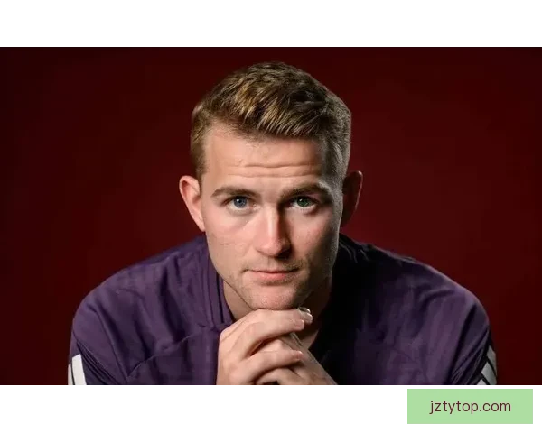 曼联贝尔单独训练复出未定 德里赫特赛季报销或成定局