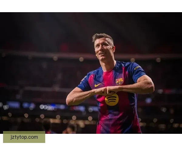 仅用109场莱万在弗里克麾下狂轰100粒联赛进球刷新效率纪录