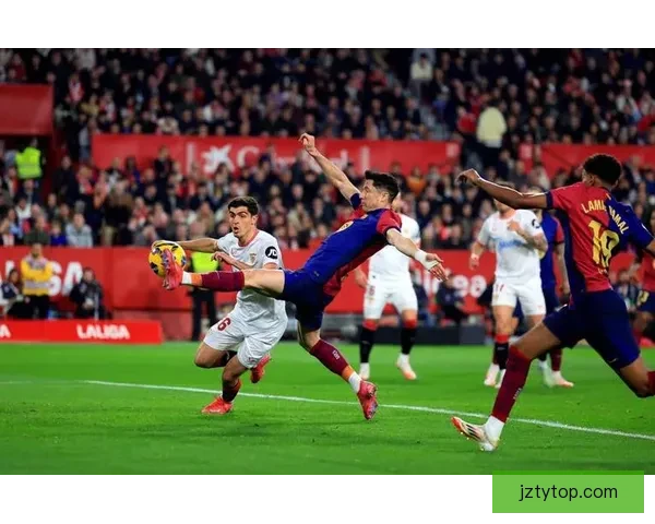 仅用109场莱万在弗里克麾下狂轰100粒联赛进球刷新效率纪录